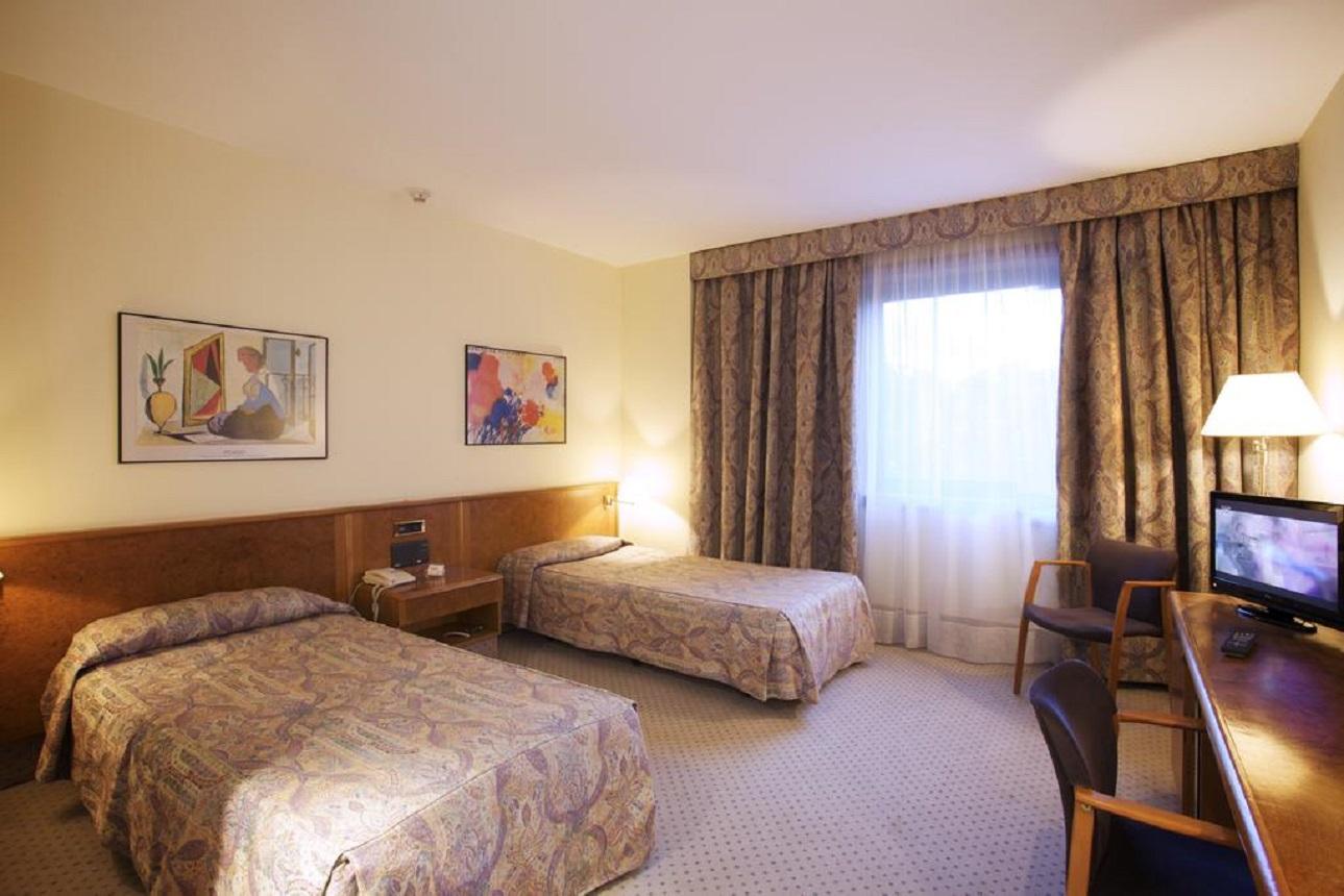 Hotel Domo فيلافرانكا ديل بينيدس المظهر الخارجي الصورة