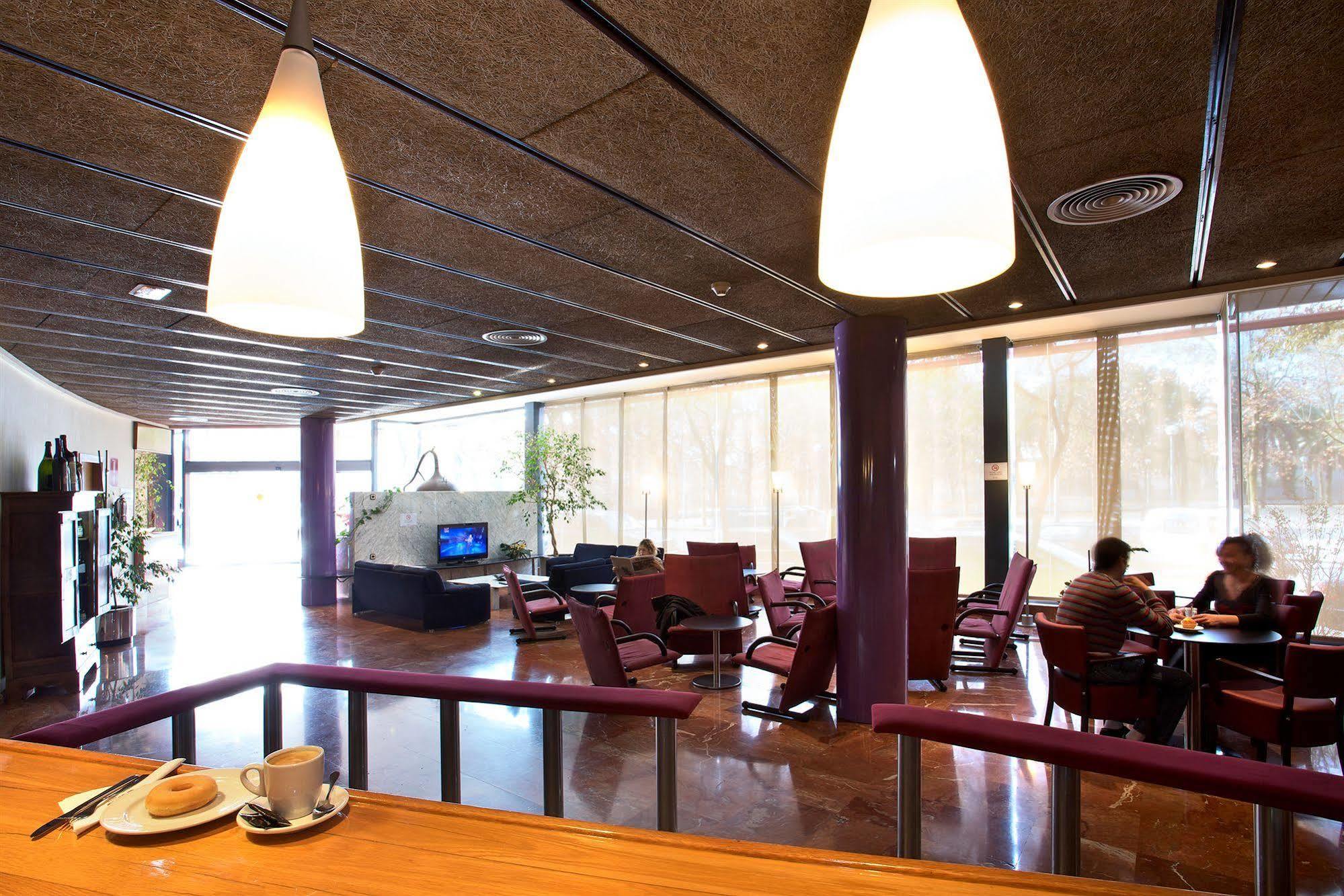 Hotel Domo فيلافرانكا ديل بينيدس المطعم الصورة